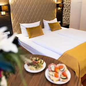 4* Otel Royal International